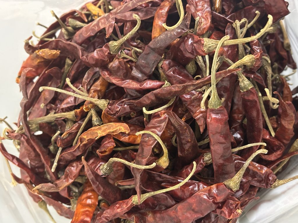 Whole Arbol Chile Pods
