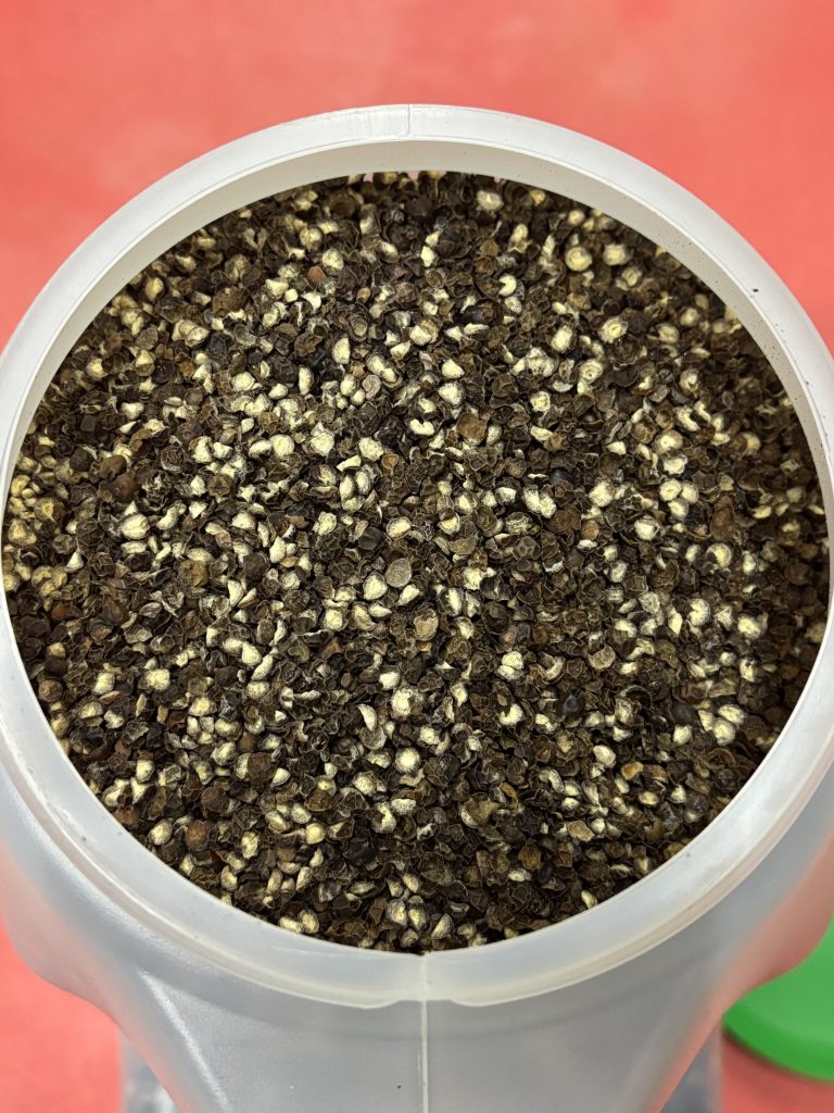 Quarter Cracked Black Pepper